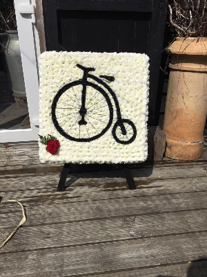 Penny Farthing tribute
