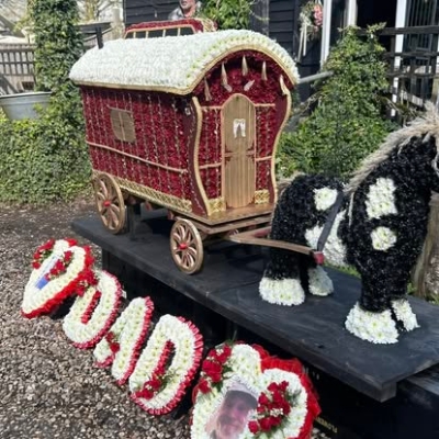 4ft Reading wagon with Horse