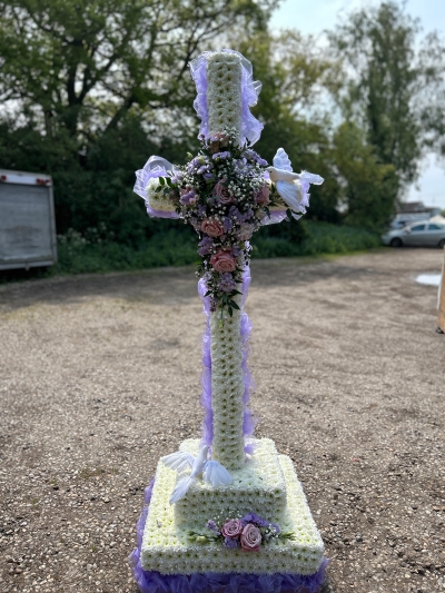 6ft Lilac Standing Cross