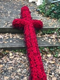 6ft Red Rose Cross