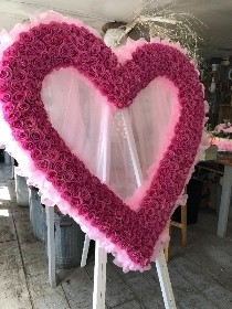 4ft Pink Rose Heart