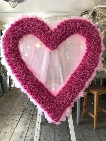 4ft Pink Rose Heart