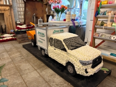 HILUX Truck and wood chipper