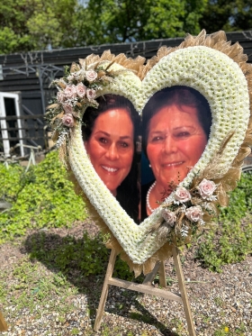 Soft gold Heart photo frame