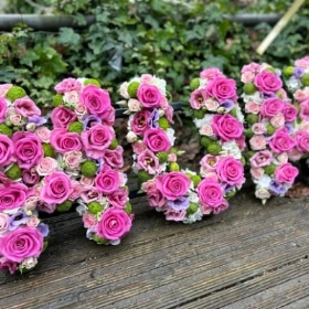 Vibrant Pink rose Mum Tribute